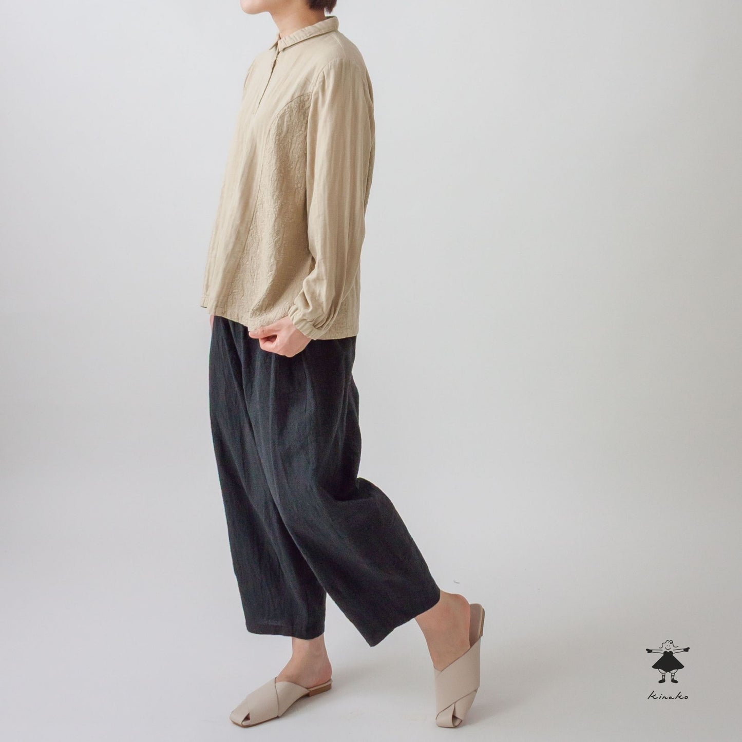 ダブルガーゼ刺しゅう切替ブラウス