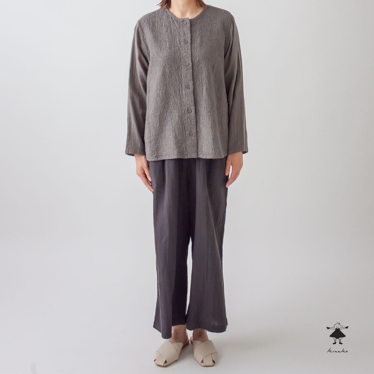 ダブルガーゼ刺しゅうブラウス