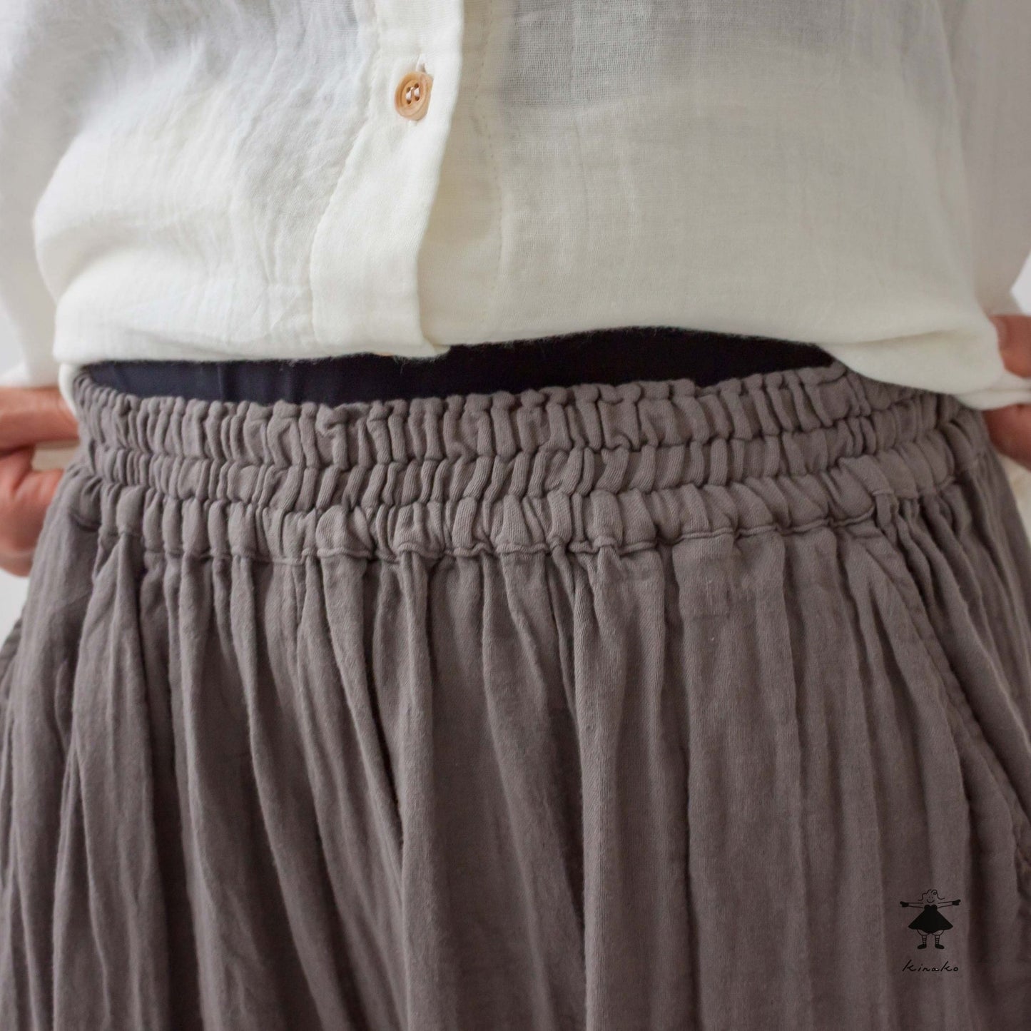 ダブルガーゼ裾タックパンツ